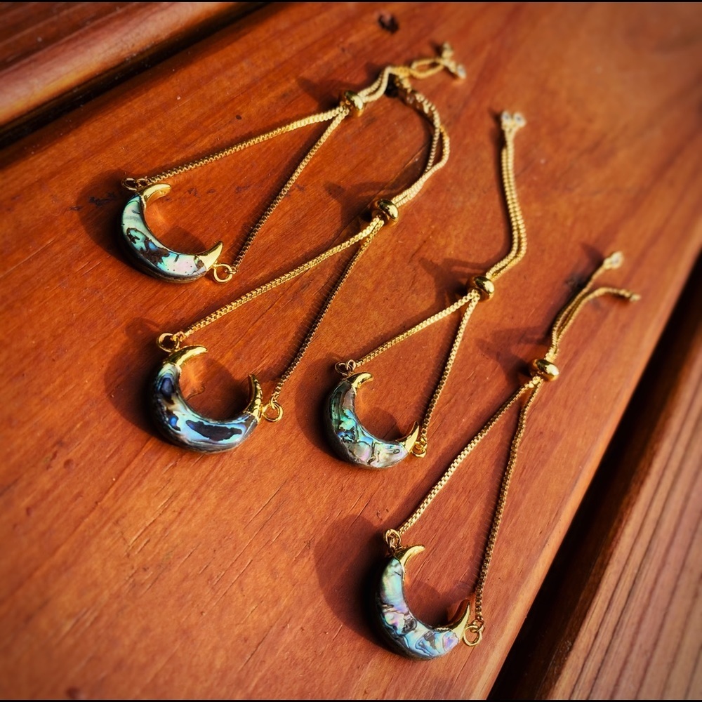 18K Abalone Shell Crescent Moon Bracelet​